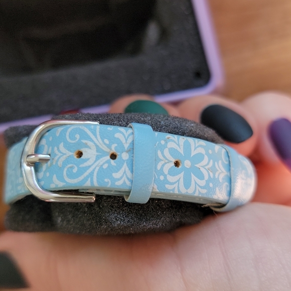 Kid's Frozen Watch - Picture 3 of 6
